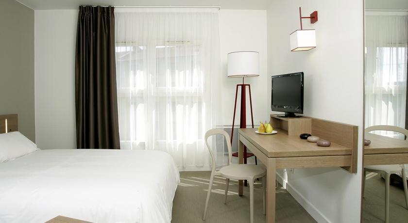 Terres De France - Appart'Hotel Quimper Bretagne Buitenkant foto