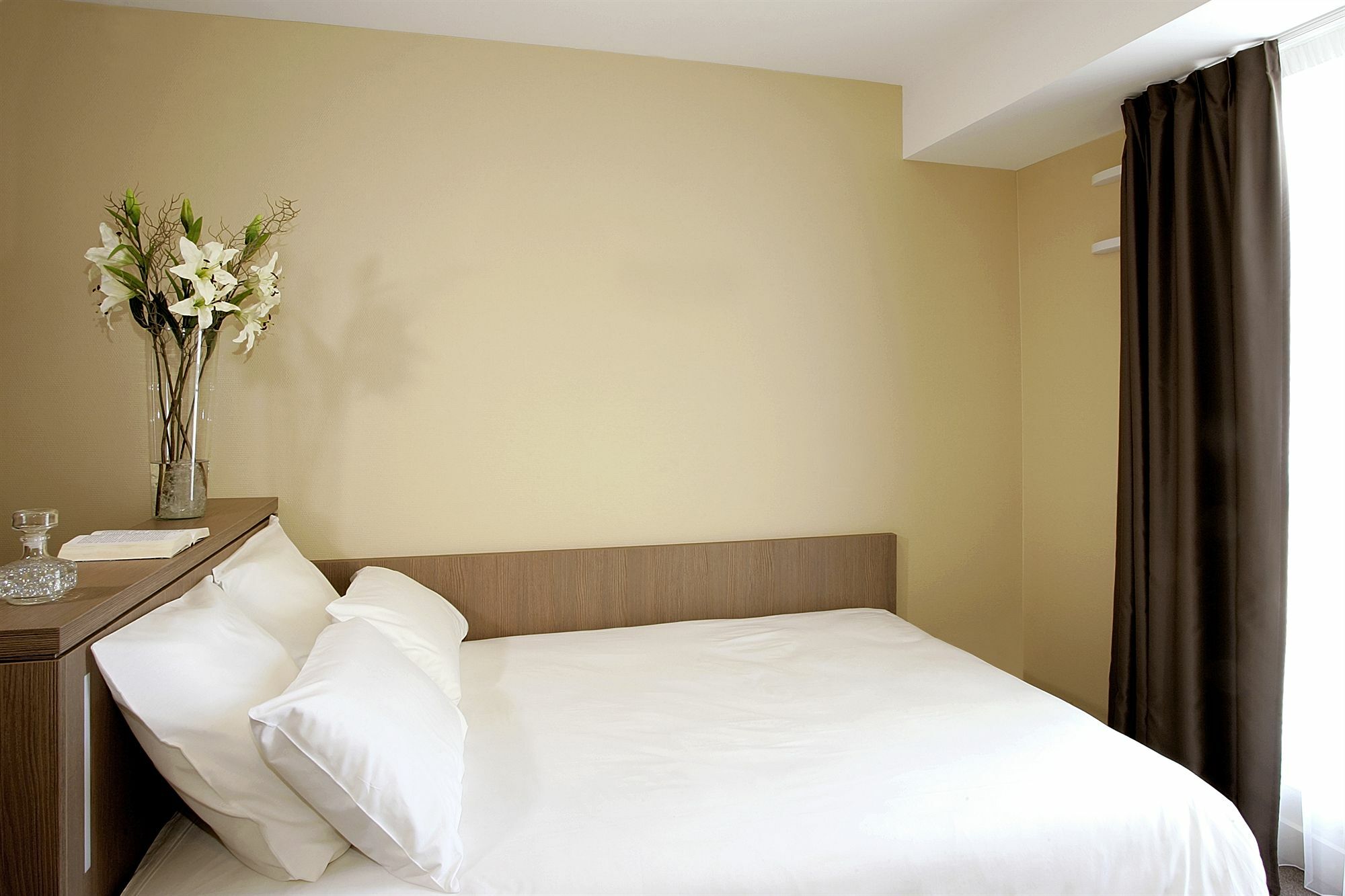 Terres De France - Appart'Hotel Quimper Bretagne Buitenkant foto
